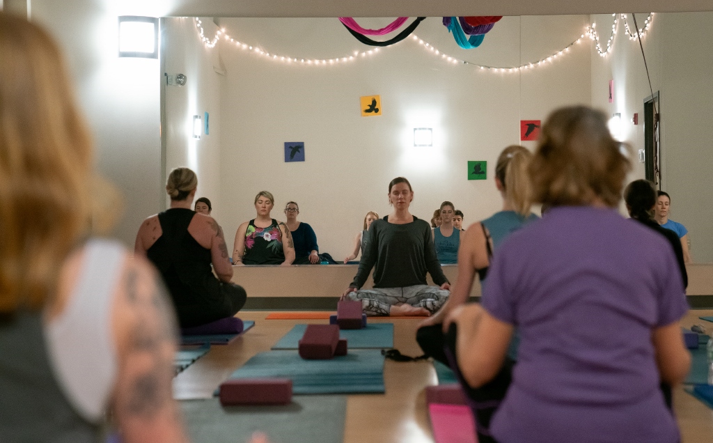 Streaming Yoga + Fitness Classes Streaming Yoga + Fitness Classes
